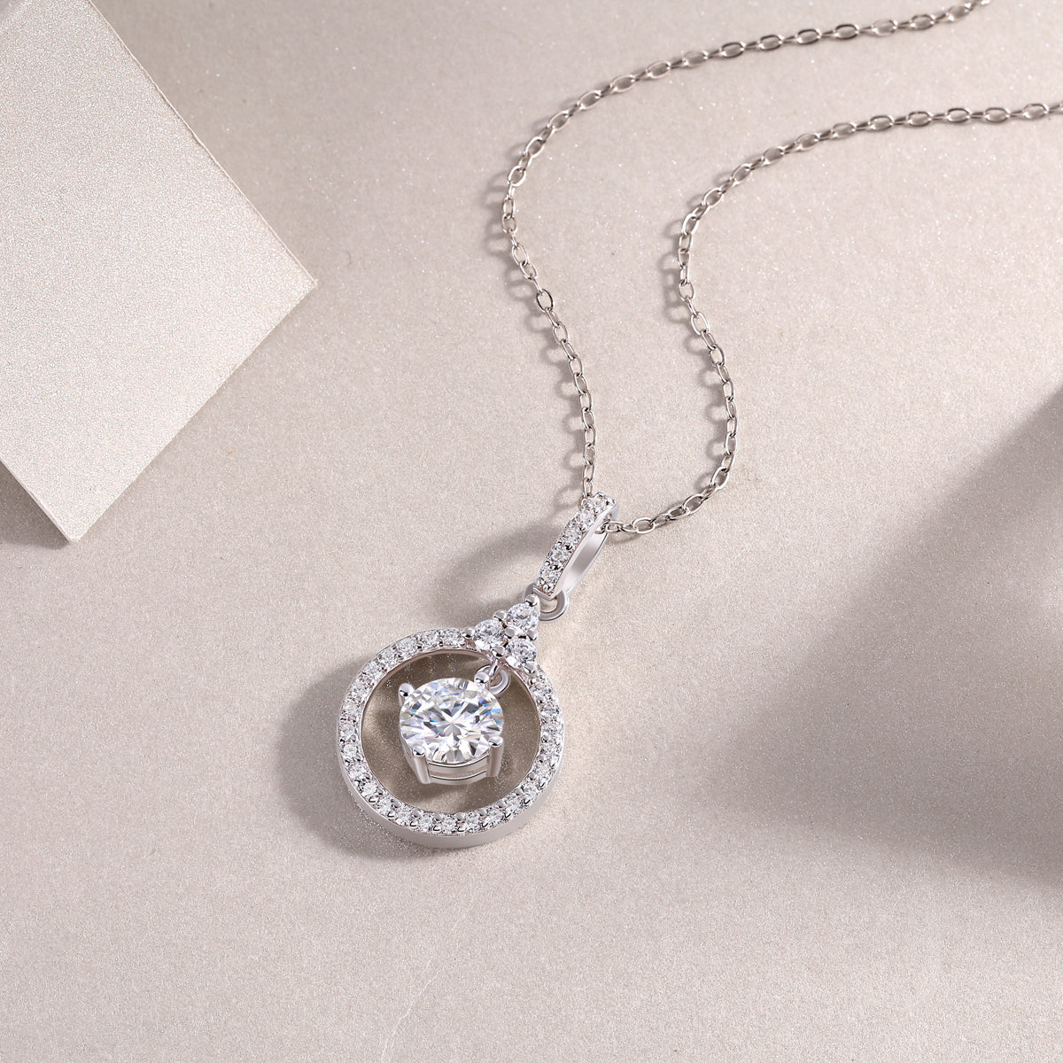 Love Ring - A Fashionable And Luxurious Diamond Jewelry Pendant Set With 1-carat Moissan Diamond S925 Sterling Silver And Platinum Plating