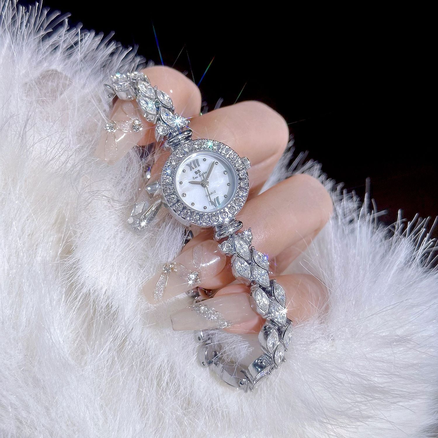 Baita Starry Horse Eye Zircon Light Luxury Exquisite Mermaid Watch