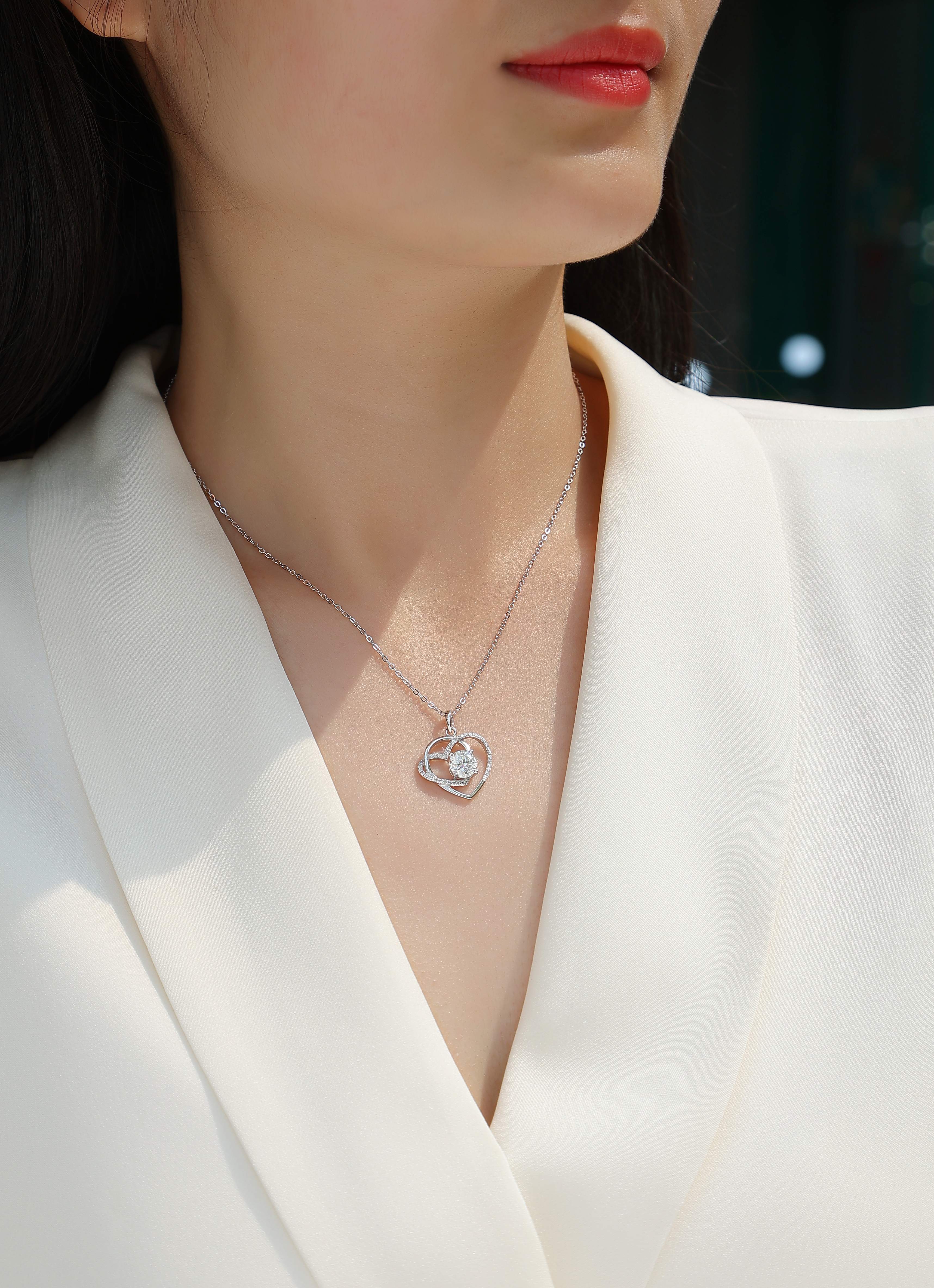 Heart To Heart - A Fashionable And Luxurious Diamond Jewelry Pendant Set With 1-carat Moissan Diamond S925 Sterling Silver And Platinum Plating